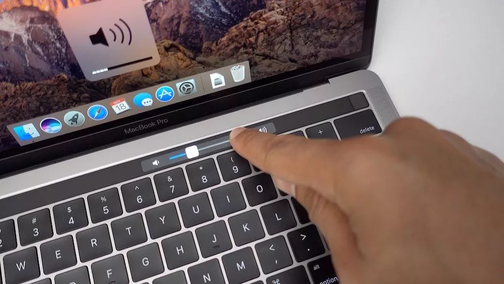 拯救 MacBook Pro 最被忽视的新功能，你需要这 8 个小技巧 | 有用功