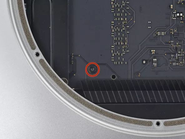 Mac Mini换固态硬盘的最全攻略，让你的桌面飞起来！
